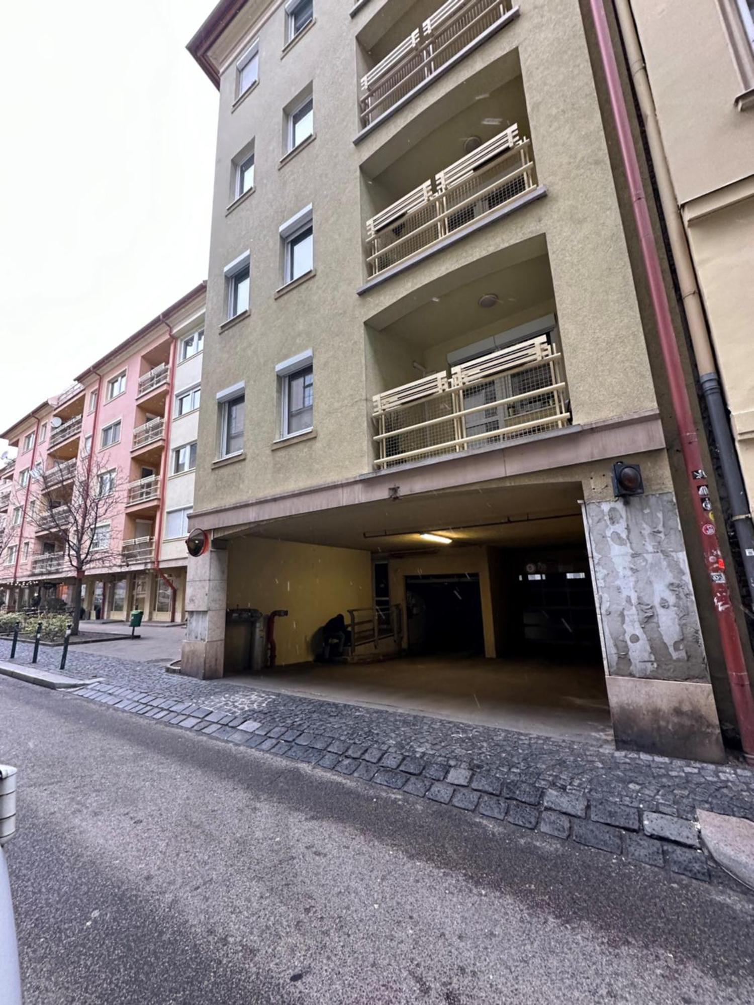 Peony Hollo - Free Garage Under The House Apartament *
