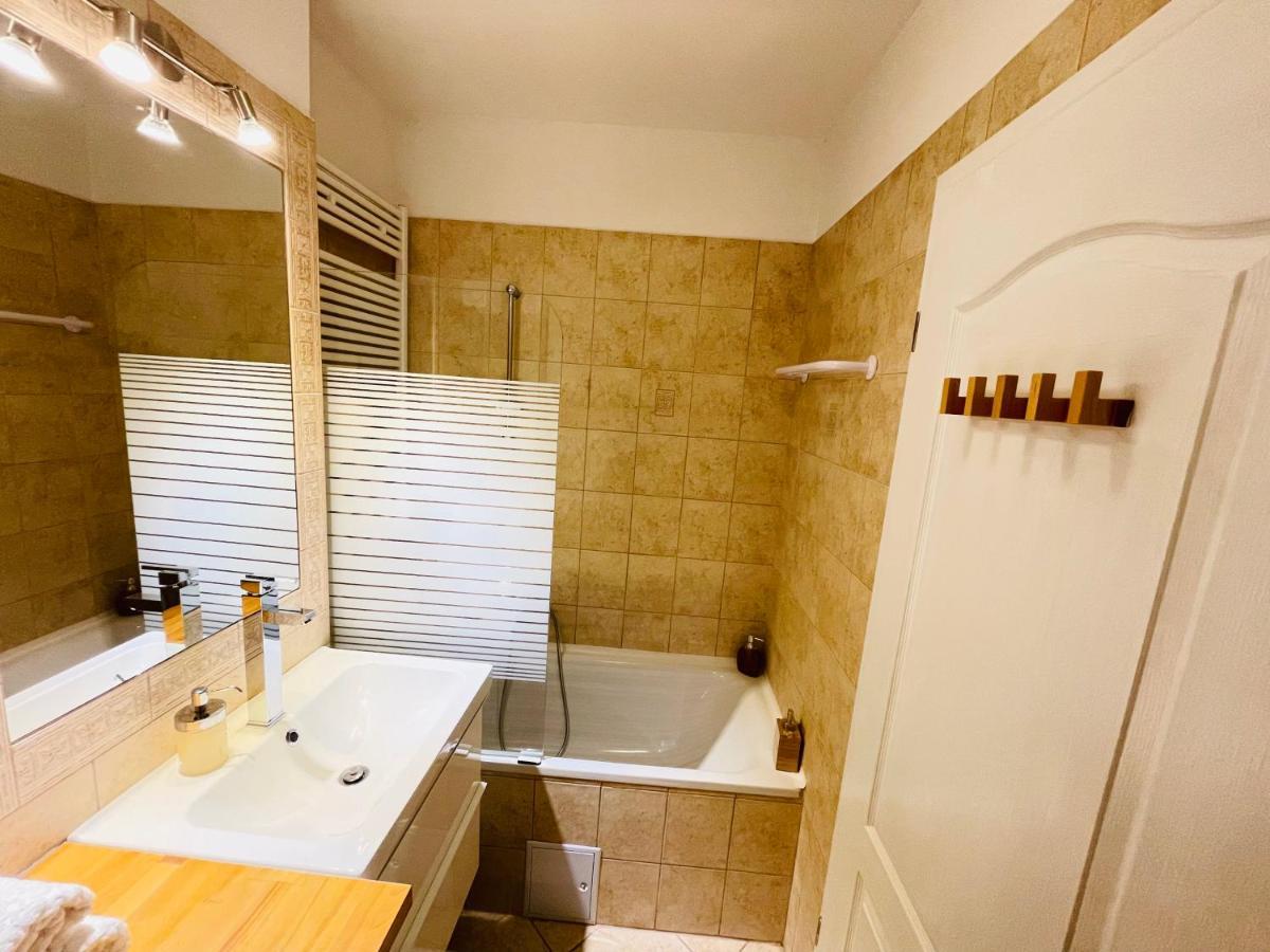 Apartman Peony Holló *